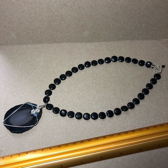 Black Agate Slice Necklace - Picture 2 of 5